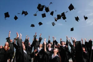 Drs Gelar Apa? Arti, Sejarah, dan Perannya Kini